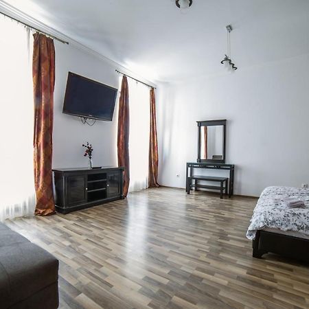 Central Studio Bnb Brașov Exterior foto