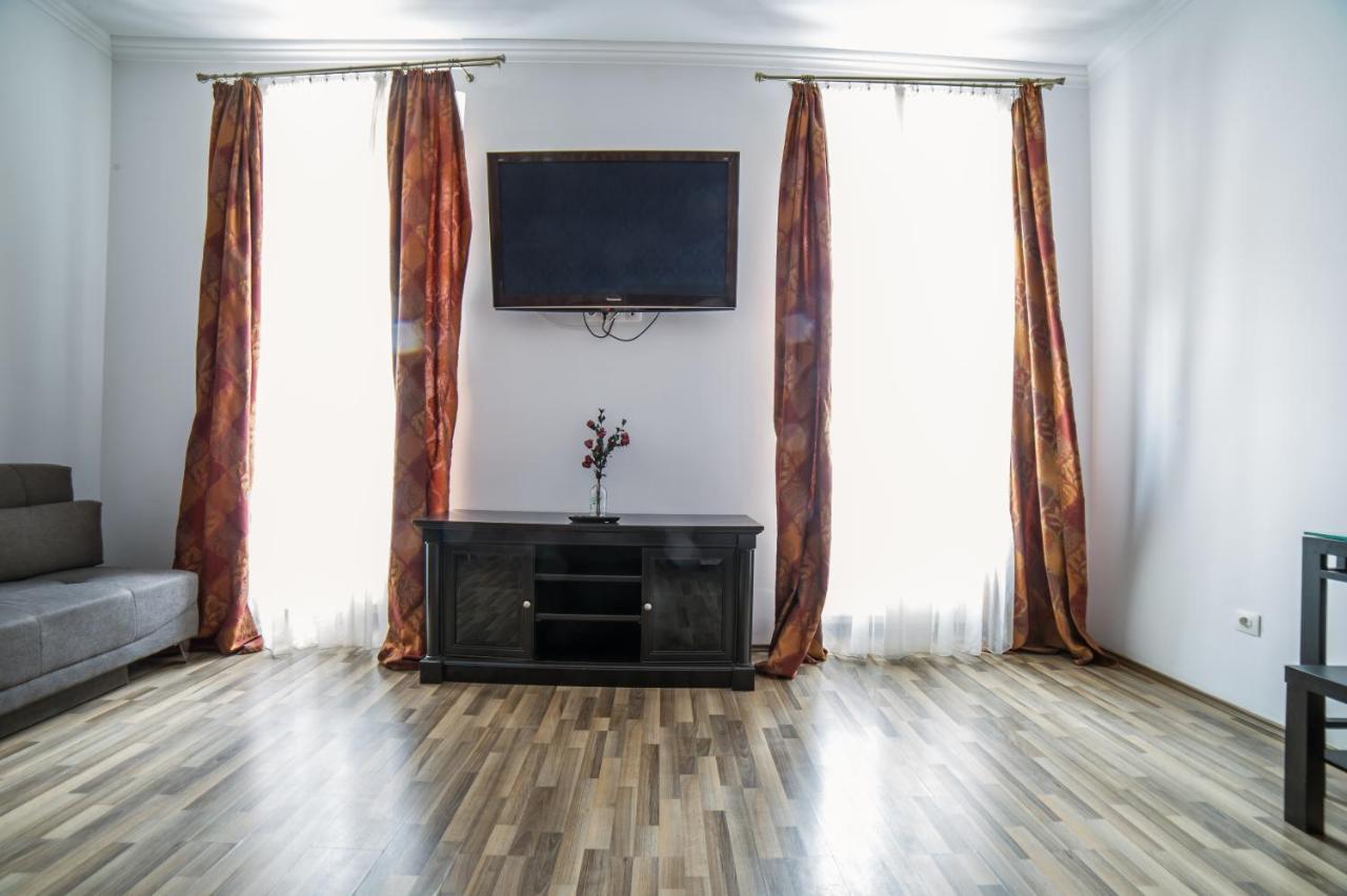 Central Studio Bnb Brașov Exterior foto